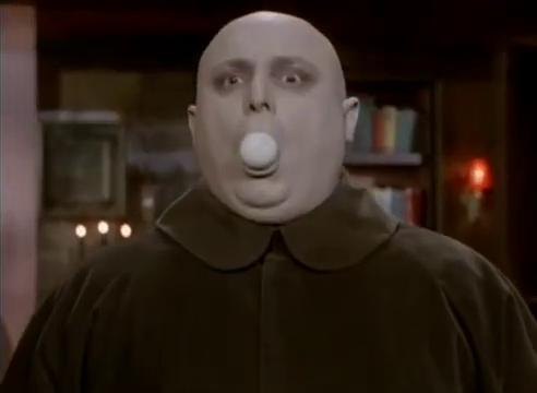 Michael Roberds ในบท Uncle Fester จากซีรีส์ The New Addams Family ค.ศ. 1998-1999 (พ.ศ. 2541-2542)