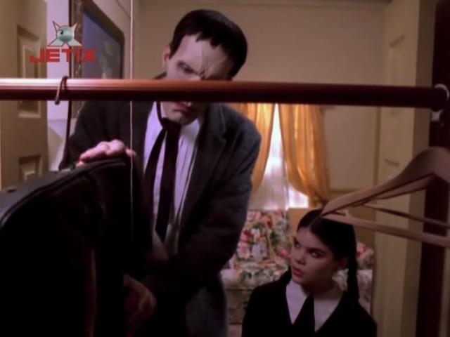 Carel Struycken ในบท Lurch จากหนัง ภาพยนตร์ Addams Family Reunion ค.ศ. 1998 (พ.ศ. 2541)
