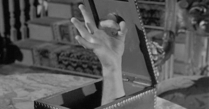 Thing จากซีรีส์ The Addams Family ค.ศ. 1964-1966 (พ.ศ. 2507-2509)