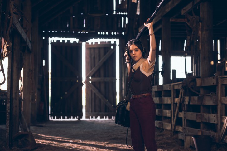 Jenna Ortega จากหนัง ภาพยนตร์ X ค.ศ. 2022 (พ.ศ. 2565)