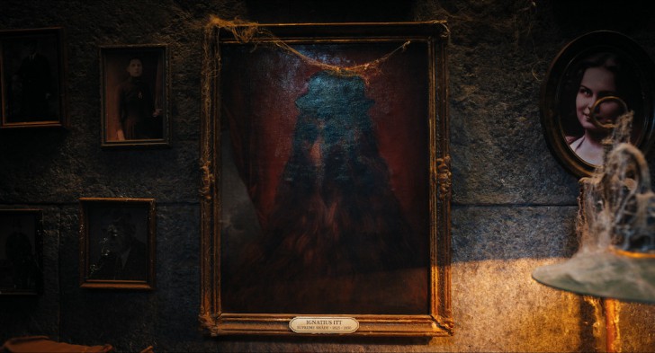 ภาพ Ignatius Itt ในซีรีส์ Wednesday ค.ศ. 2022 (พ.ศ. 2565) 