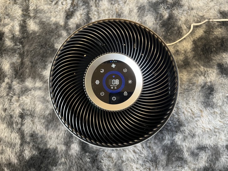 เปรียบเทียบด้านดีไซน์ เครื่องฟอกอากาศ Levoit Core 400S และ เครื่องฟอกอากาศ Philips 1000i Series 