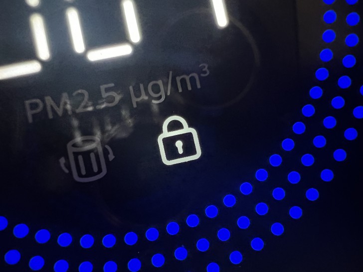 เปรียบเทียบด้านดีไซน์ เครื่องฟอกอากาศ Levoit Core 400S และ เครื่องฟอกอากาศ Philips 1000i Series 