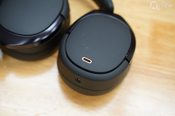 รูปทรงและการวางปุ่มต่างๆ