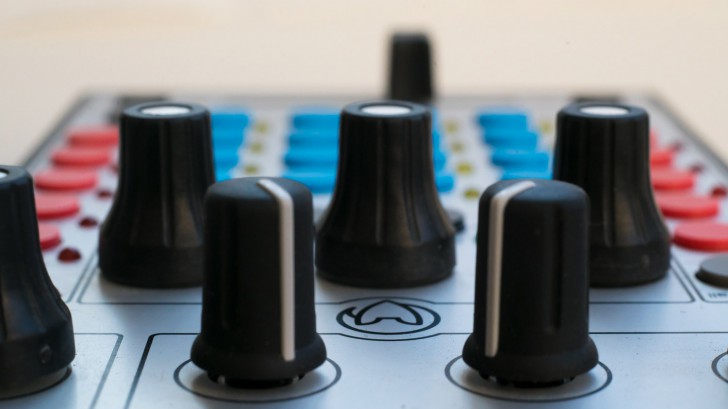 โปรแกรมสร้างเอฟเฟคภาพ แสง สี สำหรับเวทีการแสดง รุ่นใช้งานในสถานศึกษา Modul8 Education License