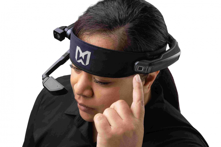 แว่นตาอัจฉริยะ เพิ่มประสิทธิภาพคนหน้างาน RealWear Navigator 500