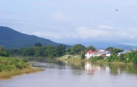 โปรแกรม ภาพพักหน้าจอ ศรีสัชนาลัย (Sisatchanalai Screensaver)