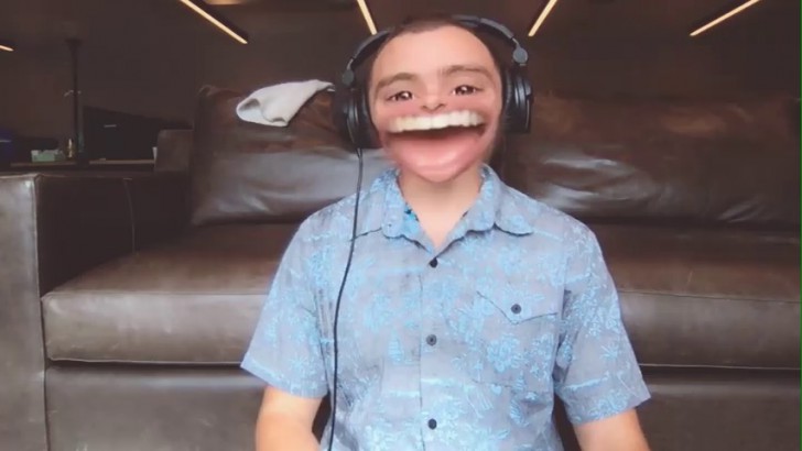 Snap Camera (โปรแกรมใส่ฟิลเตอร์เอฟเฟ็กต์ Snapchat บน พีซี) : 