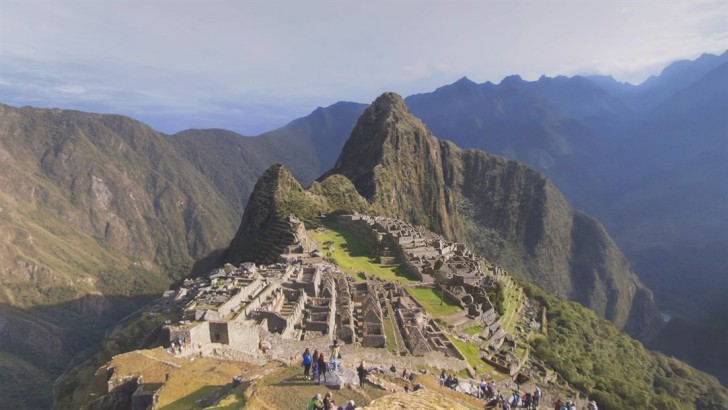 โปรแกรมสำรวจท่องเที่ยวกรุงโรมเสมือนจริง HoloTour