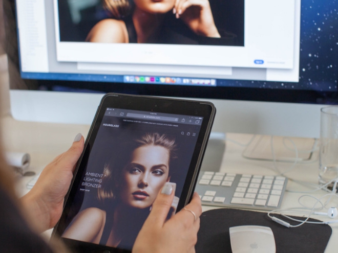 Adobe InDesign (โหลดโปรแกรม InDesign ออกแบบสื่อสิ่งพิมพ์) : 
