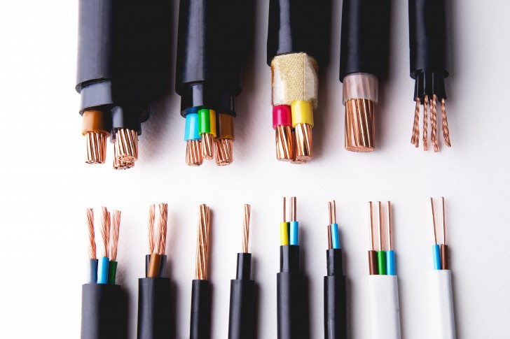 สายไฟเบอร์ และ สายทองแดง (Fiber Optic VS Copper)