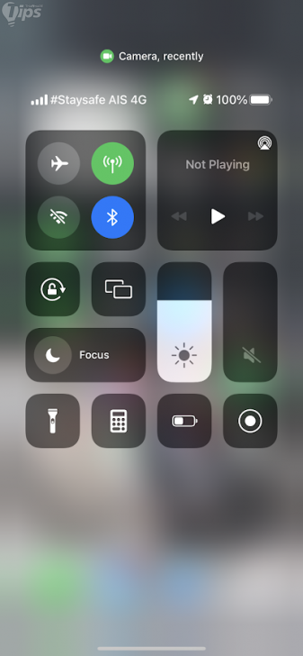 กดปุ่มลดเสียงจนสุด เพื่อปิดเสียงกล้อง