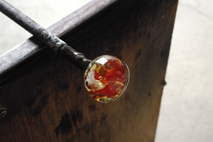 แท่งเหล็กจับแก้ว