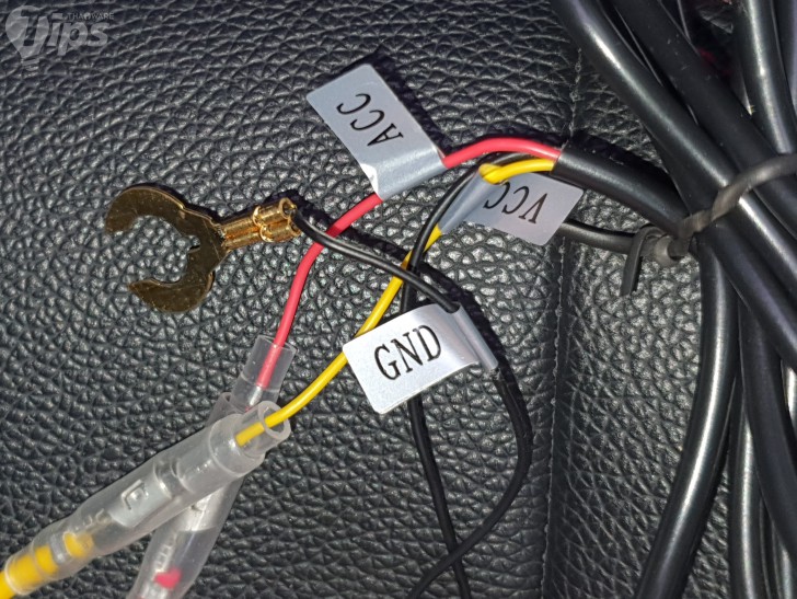 สายต่อตรงที่แยกสายไฟออกเป็น 3 เส้น