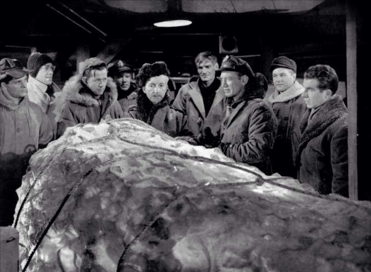 ฉากจากหนัง ภาพยนตร์ The Thing From Another World ค.ศ. 1951 (พ.ศ. 2494) 