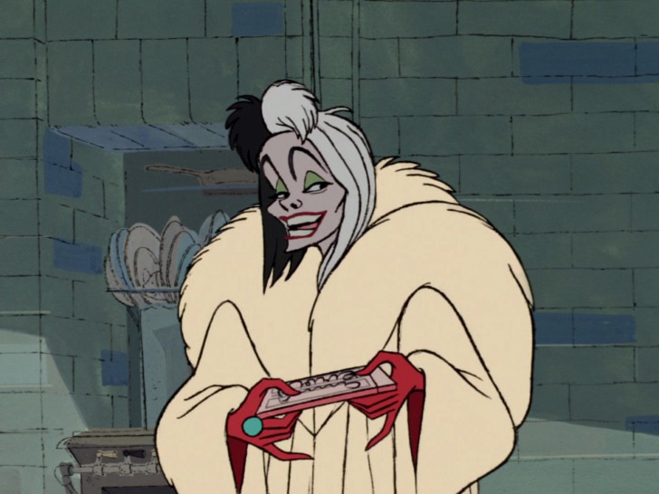 Cruella De Vil จากหนัง ภาพยนตร์ แอนิเมชัน One Hundred and One ค.ศ. 1961 (พ.ศ. 2504)