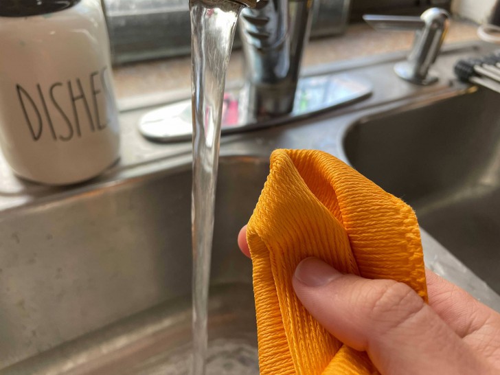 ขั้นตอนการทำความสะอาดภายนอกเมาส์