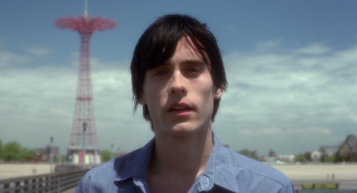 Jared Leto ในบท Harry Goldfarb จากหนัง ภาพยนตร์ Requiem for a Dream ค.ศ. 2000 (พ.ศ. 2543)
