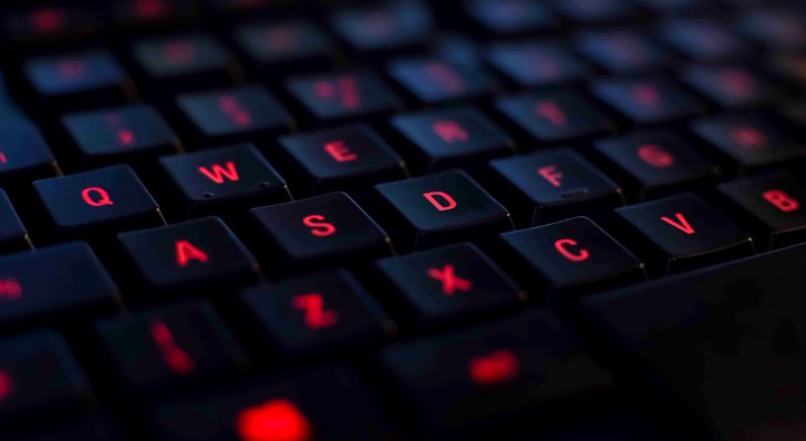 ทำไมคีย์บอร์ดถึงไม่เรียงตามลำดับพยัญชนะ ? (Why are keyboards QWERTY and not ABCDEF)