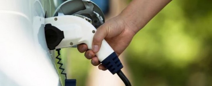การชาร์จรถยนต์ไฟฟ้าด้วยพลังงาน AC และ DC  (AC and DC types on EV Charger)