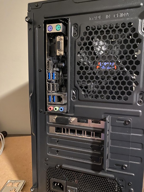 ฝาหลังเมนบอร์ด (No I/O Shield)