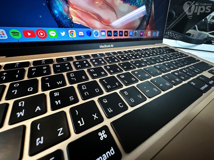 ทำไมบนคีย์บอร์ด ปุ่ม F ปุ่ม J ทำไมถึงมีขีดนูน และปุ่มเลข 5 ทำไมถึงมีจุดนูน เหมือนเนื้องอก ?