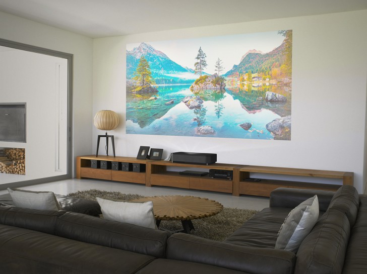 8 เหตุผลที่คุณควรมีโปรเจคเตอร์ไว้เป็นโฮมเธียเตอร์ดูหนังที่บ้าน